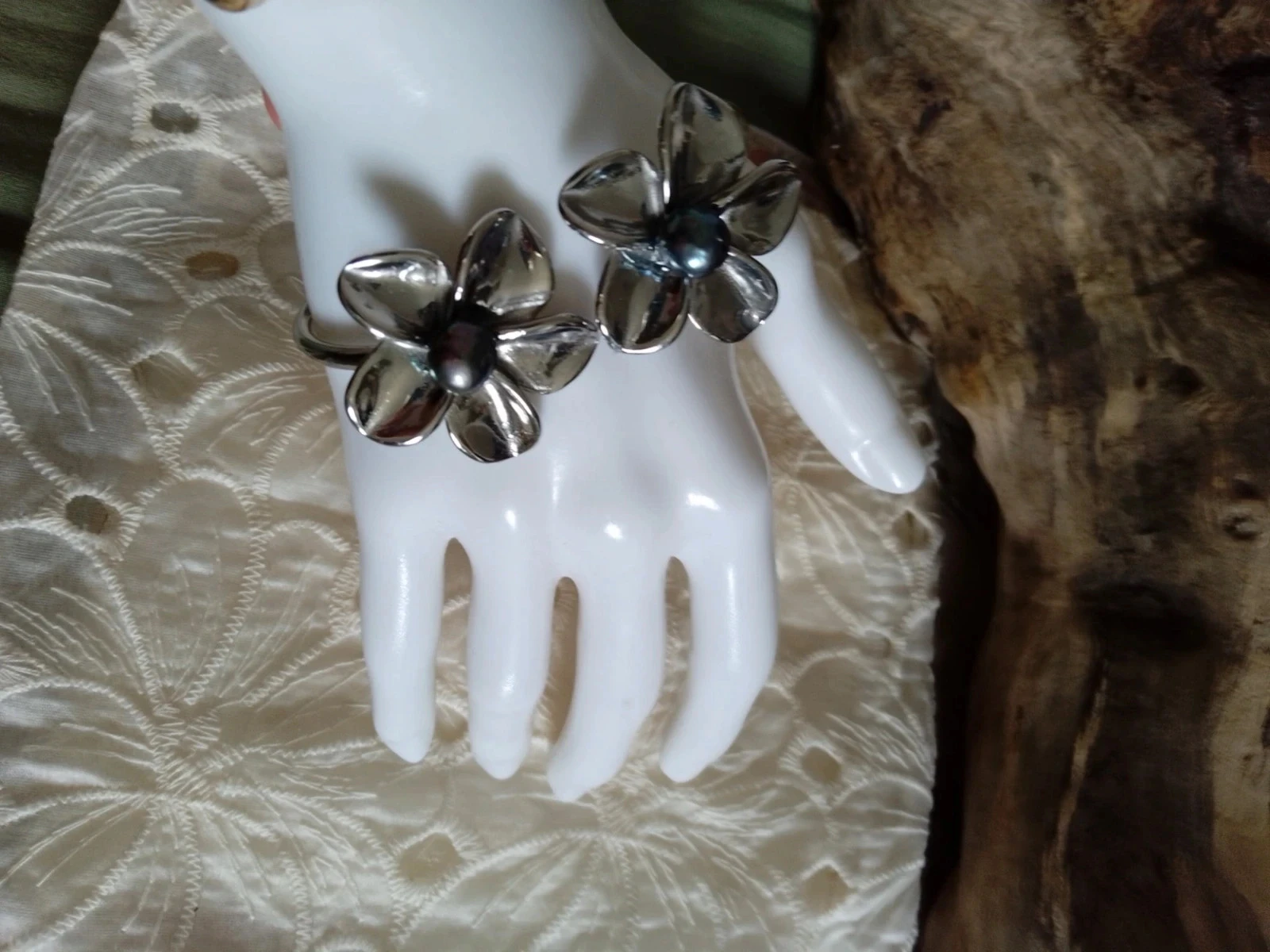Pulsera plateada con perlas de cultivo de agua dulce negras – photo 4